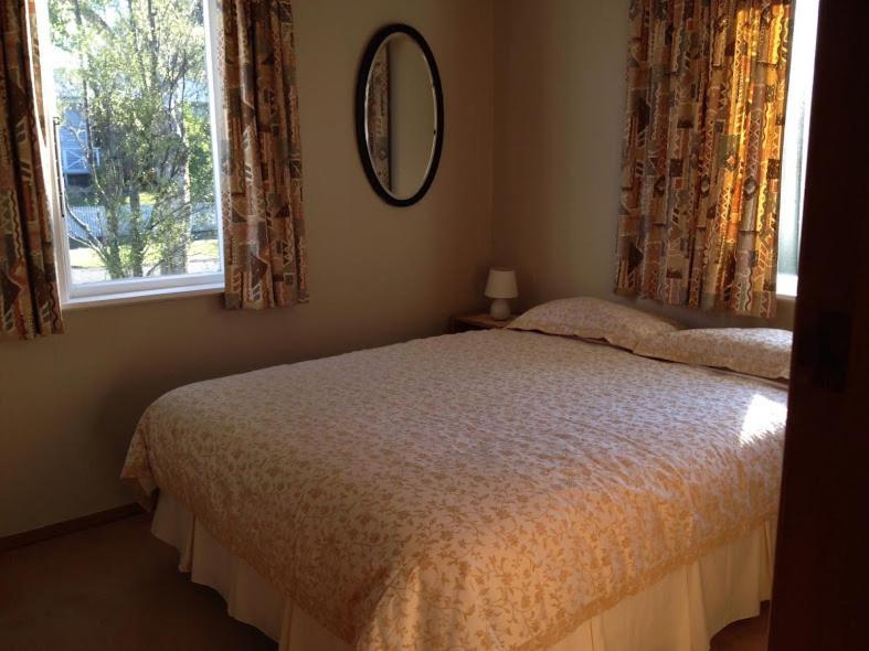 Turangi Home Family Size Таупо Экстерьер фото