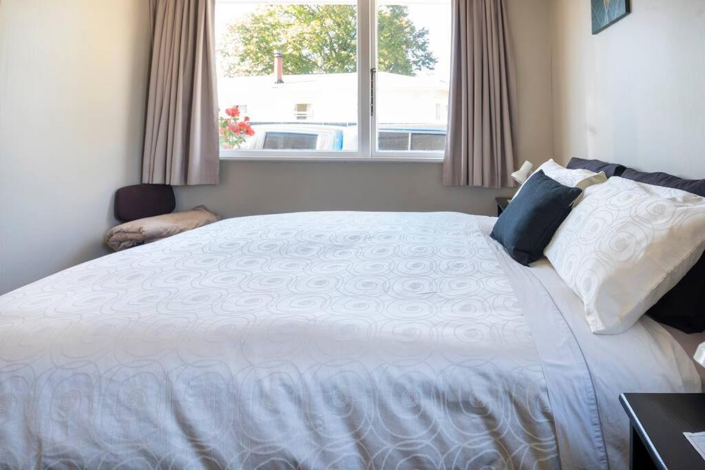 Turangi Home Family Size Таупо Экстерьер фото