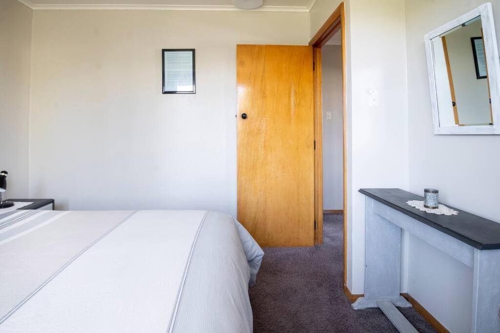Turangi Home Family Size Таупо Экстерьер фото